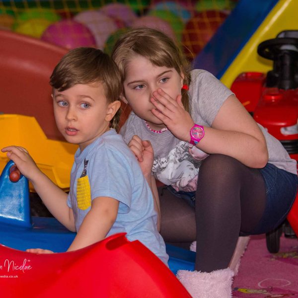 NIKON D7100 2017-04-22 11:45:58 f/5 1/640sec ISO-6400 140mm